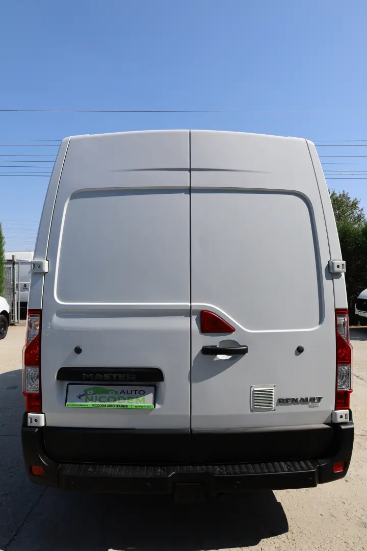 Renault Master L2H2 2.3 DCI 136 CP