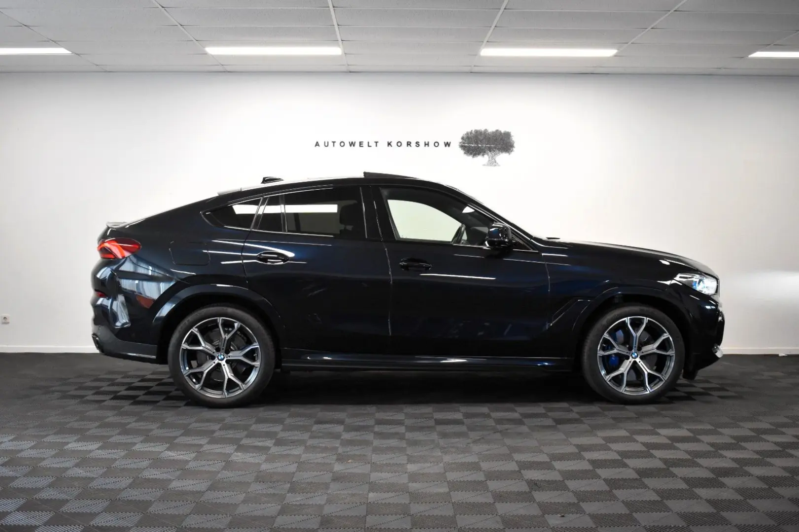 BMW X6 M50
