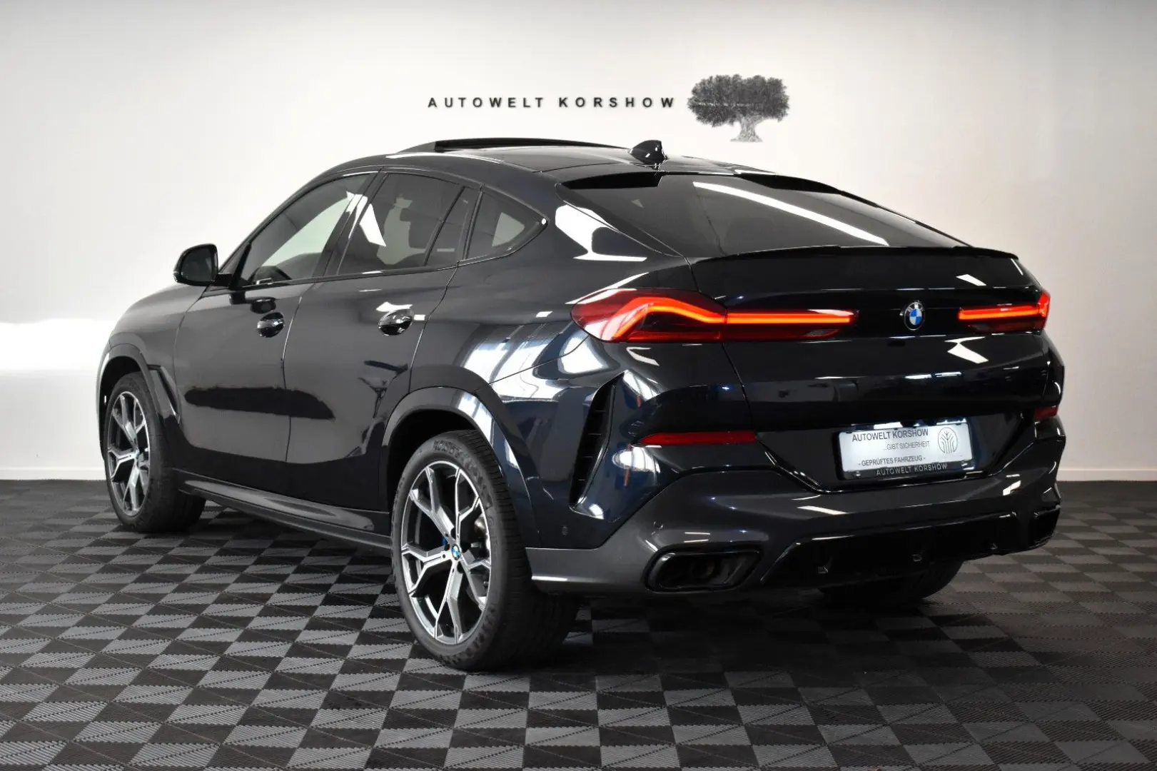 BMW X6 M50