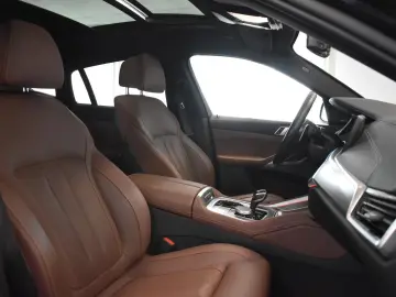 BMW X6 M50