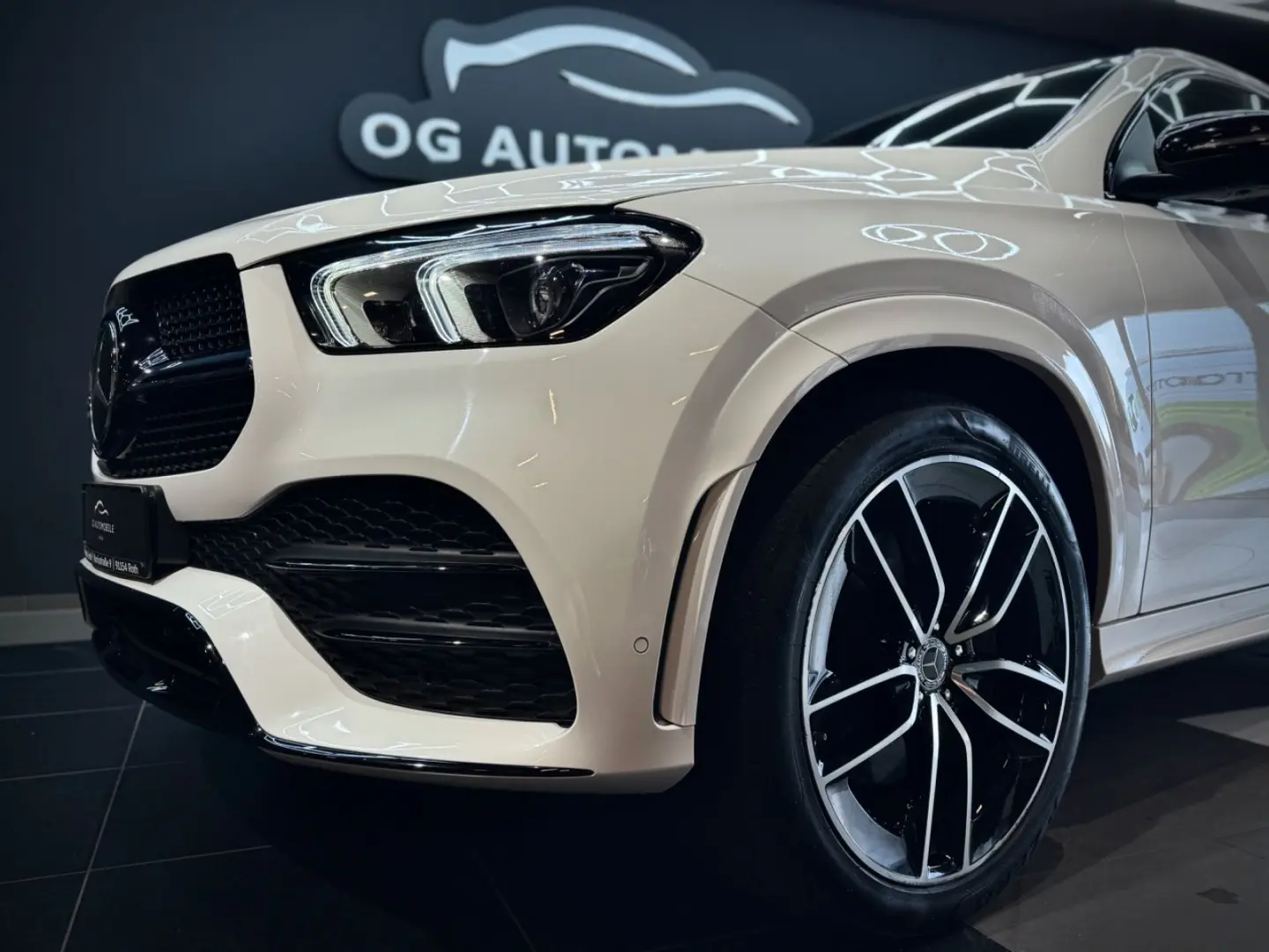 GLE 400 d 4Matic Coupe AMG*PANO*360*AHK*BURM*AIR