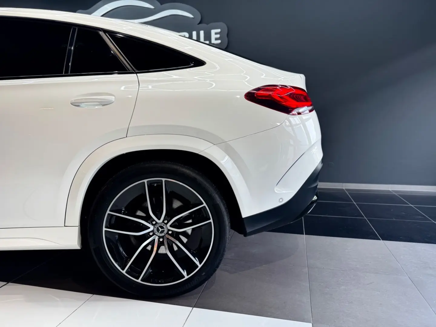 GLE 400 d 4Matic Coupe AMG*PANO*360*AHK*BURM*AIR