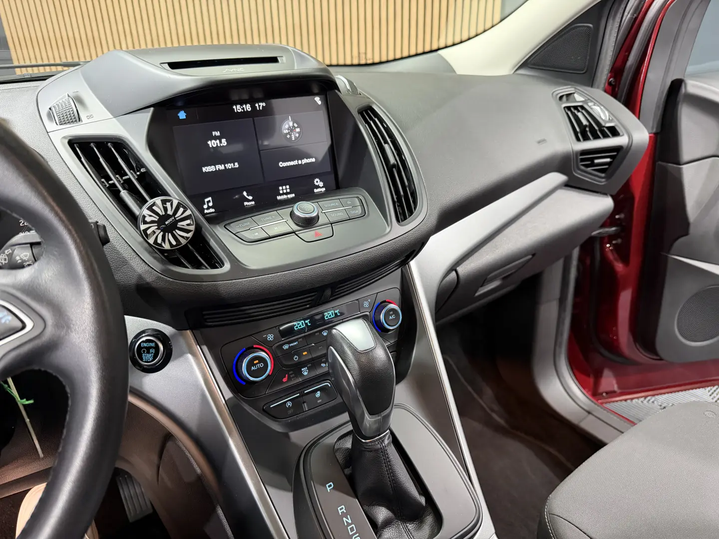 FORD KUGA