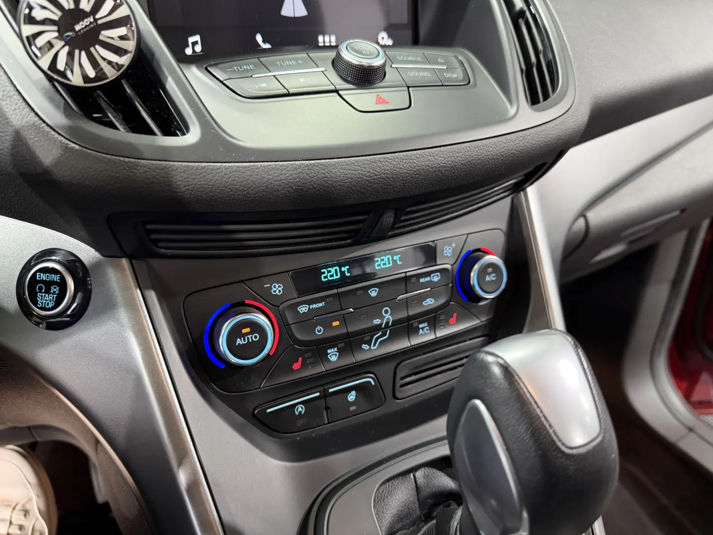 FORD KUGA