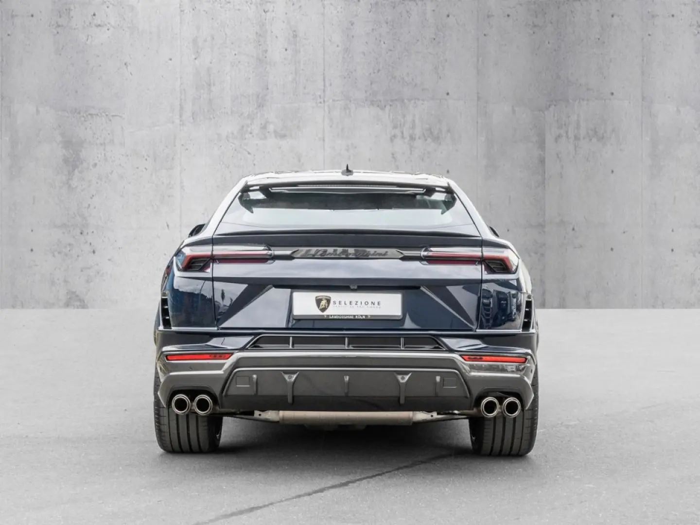 Urus Performante Blu Lacus