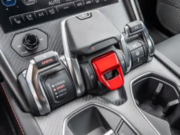 Urus Performante Blu Lacus