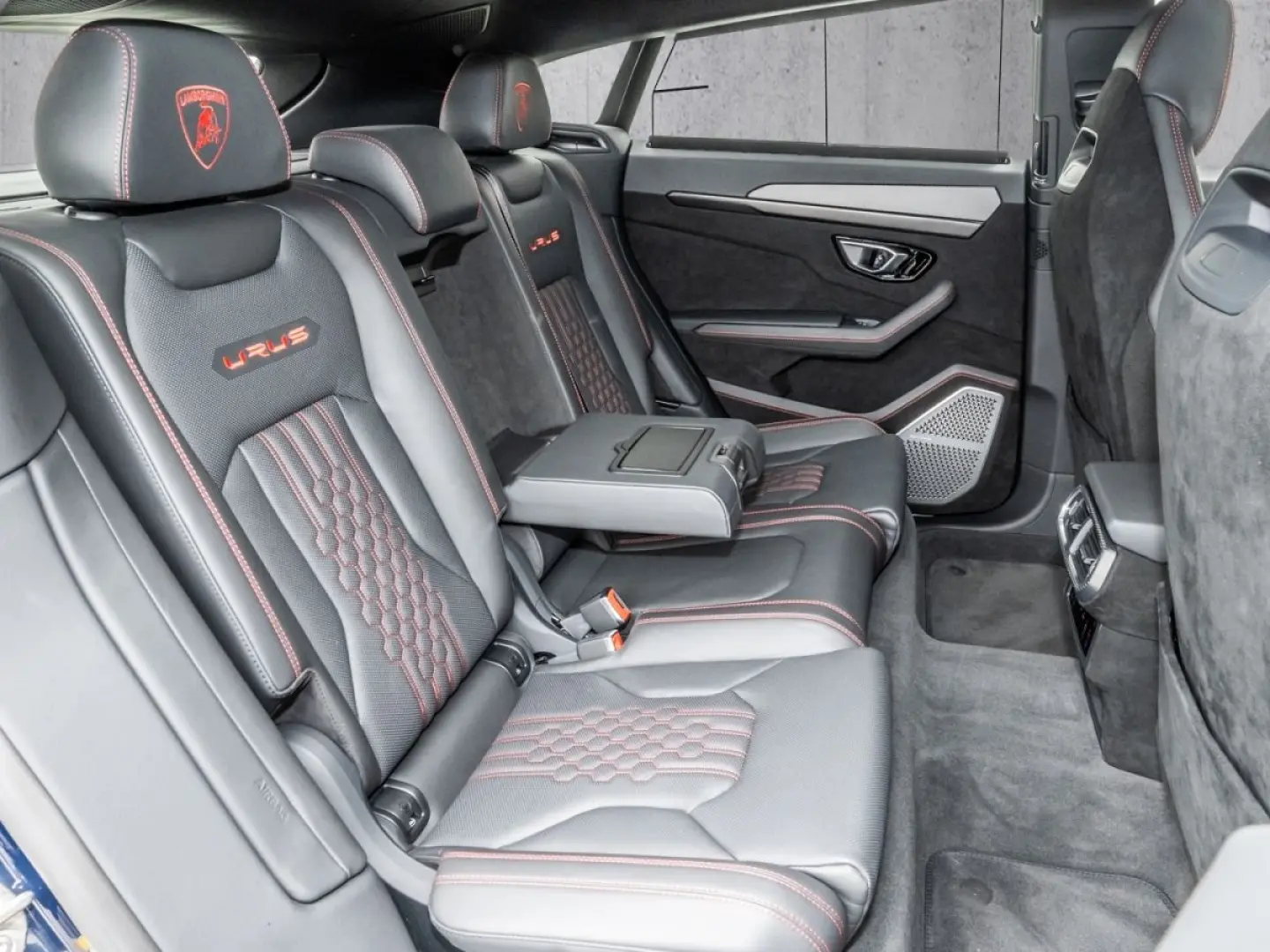 Urus Performante Blu Lacus