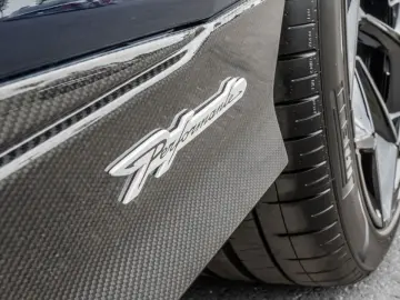 Urus Performante Blu Lacus