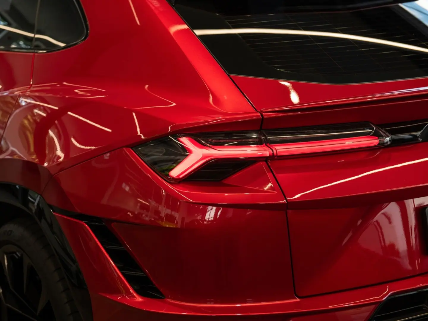 Urus S | Night Vision | Carbon Package