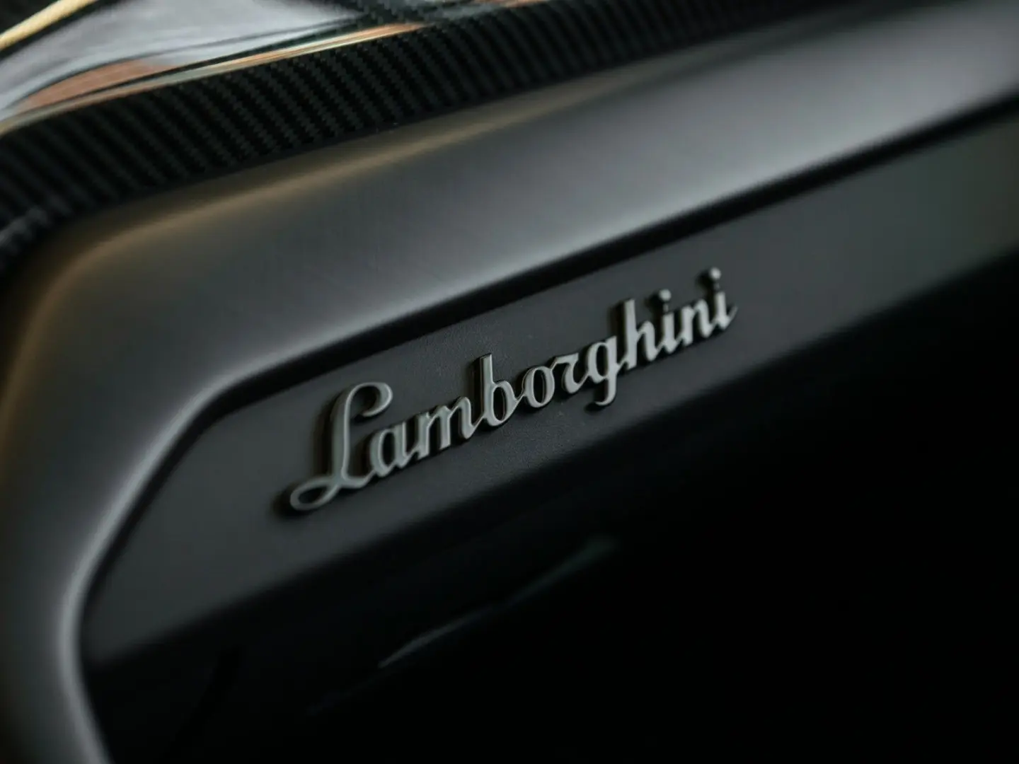 Urus S | Night Vision | Carbon Package