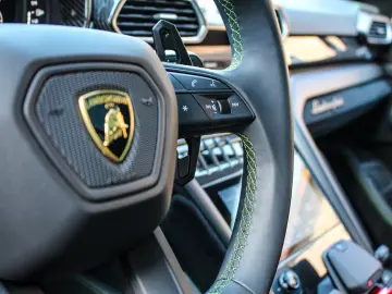 Urus 4.0V8 Performante*AdPersonam*TOP*Neuwertig*