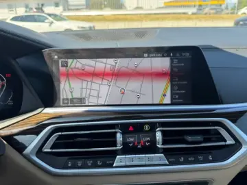 BMW X7 xDrive 40d A M-Sport HUD