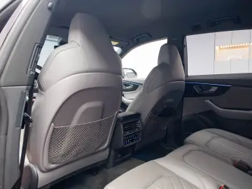 Audi Q8 50 TFSI Mild hybrid - 1 proprietar