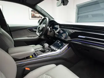 Audi Q8 50 TFSI Mild hybrid - 1 proprietar