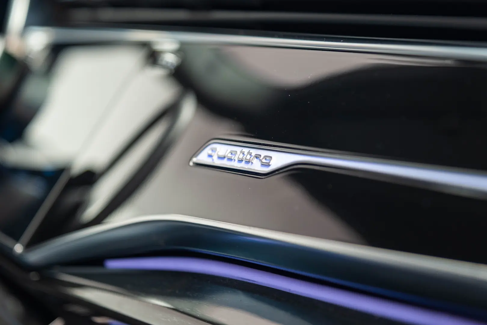 Audi Q8 50 TFSI Mild hybrid - 1 proprietar