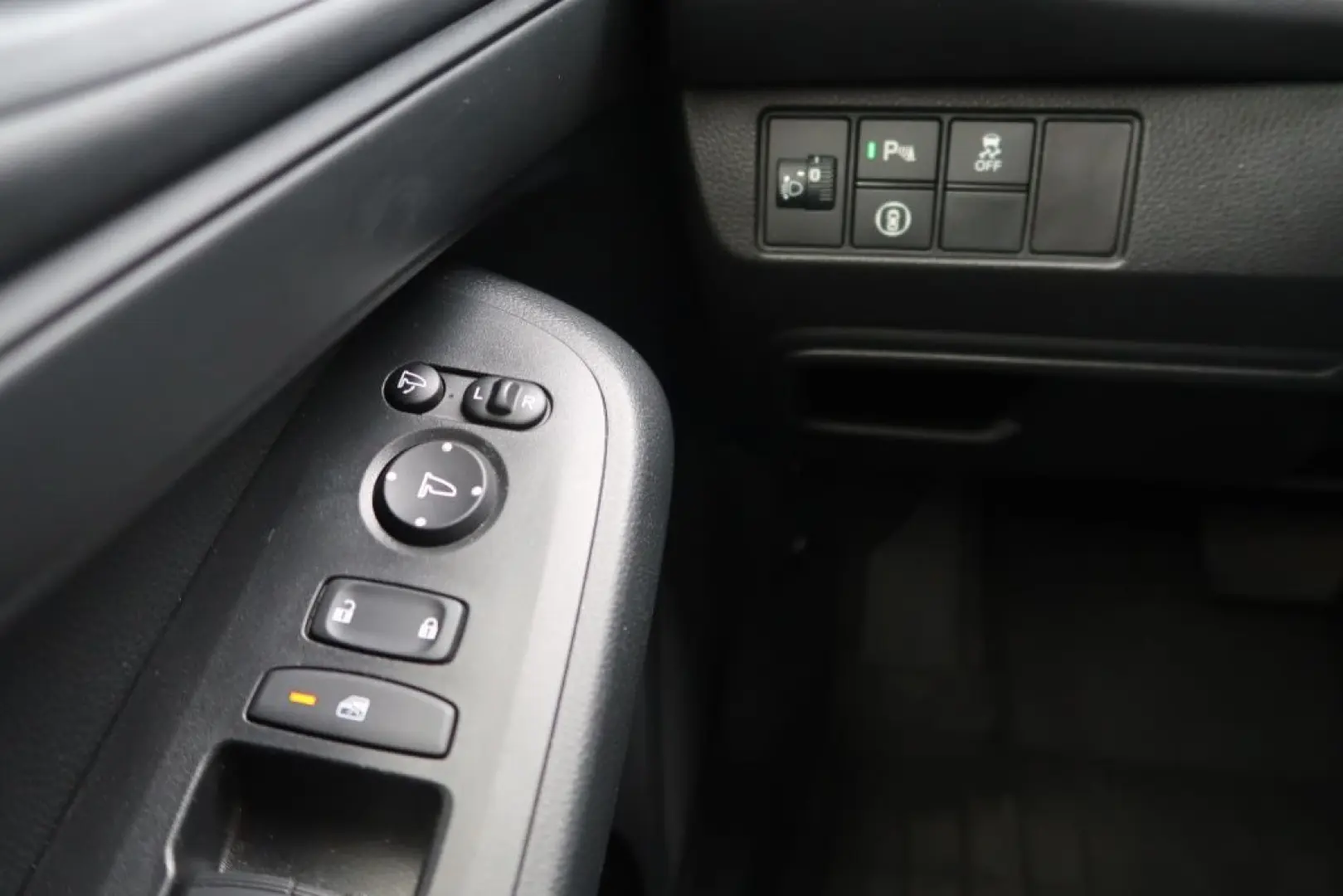 HR-V 1.5 i-VTEC CVT Elegance