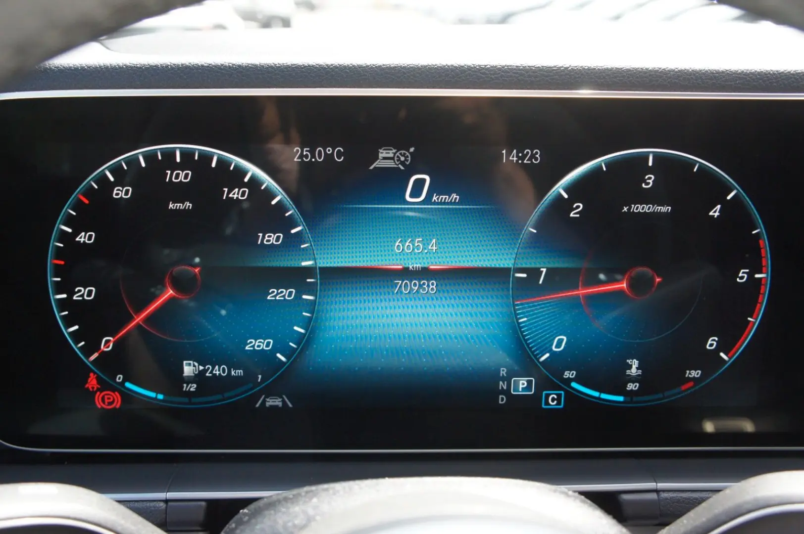 GLE 400d 4M AMG Line*ACC*AIR*PANO*360*MBEAM*NIGH