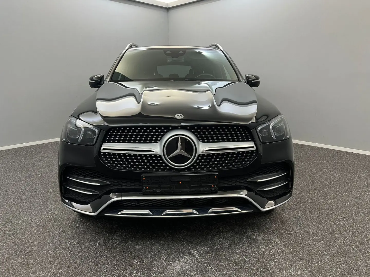 GLE 400d 4M AMG-LINE*AIRM*BURME*PANO*AHK*ACC*22Z