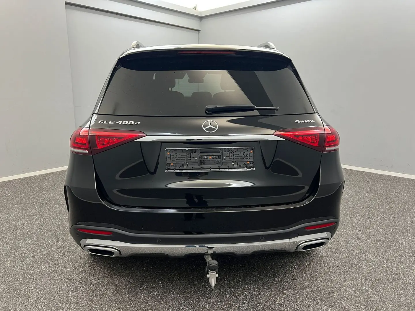 GLE 400d 4M AMG-LINE*AIRM*BURME*PANO*AHK*ACC*22Z