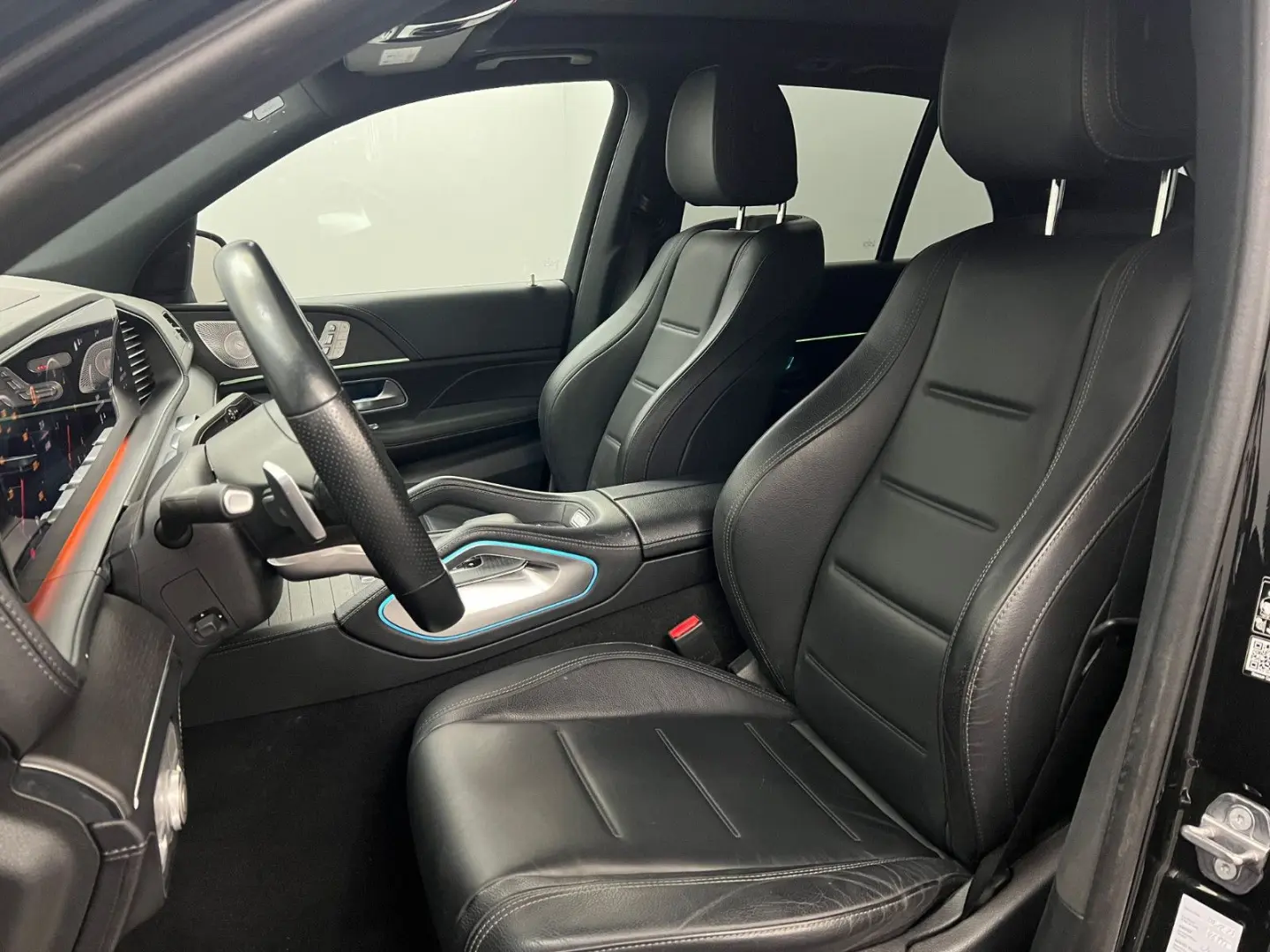 GLE 400d 4M AMG-LINE*AIRM*BURME*PANO*AHK*ACC*22Z