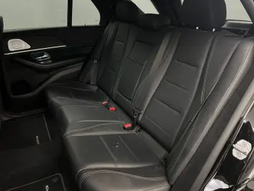 GLE 400d 4M AMG-LINE*AIRM*BURME*PANO*AHK*ACC*22Z