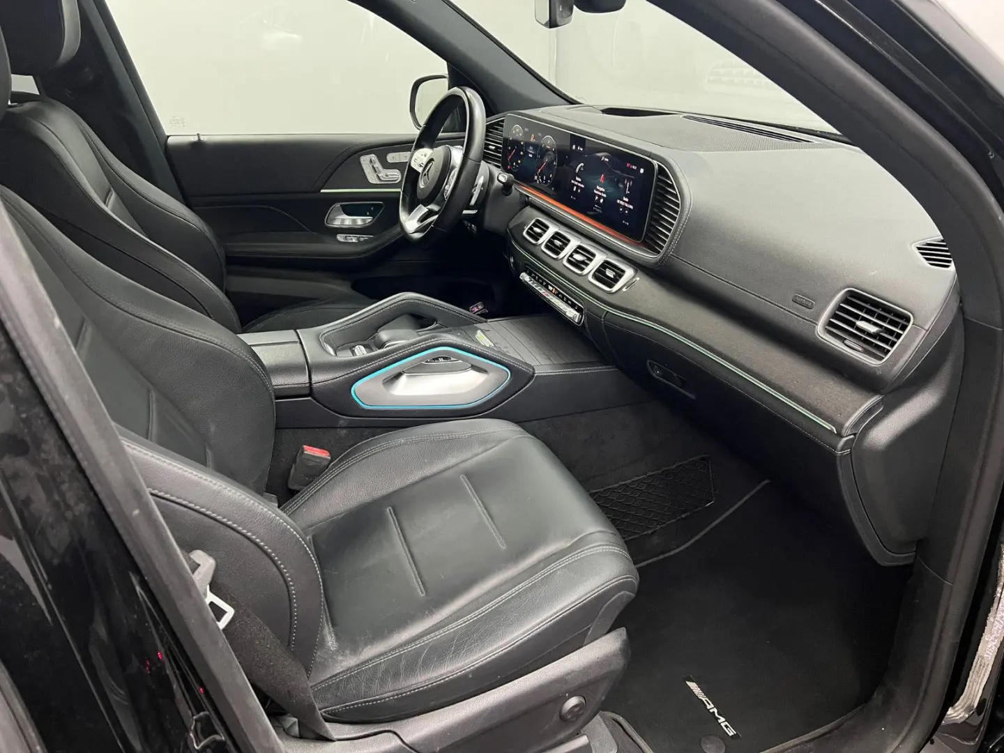 GLE 400d 4M AMG-LINE*AIRM*BURME*PANO*AHK*ACC*22Z