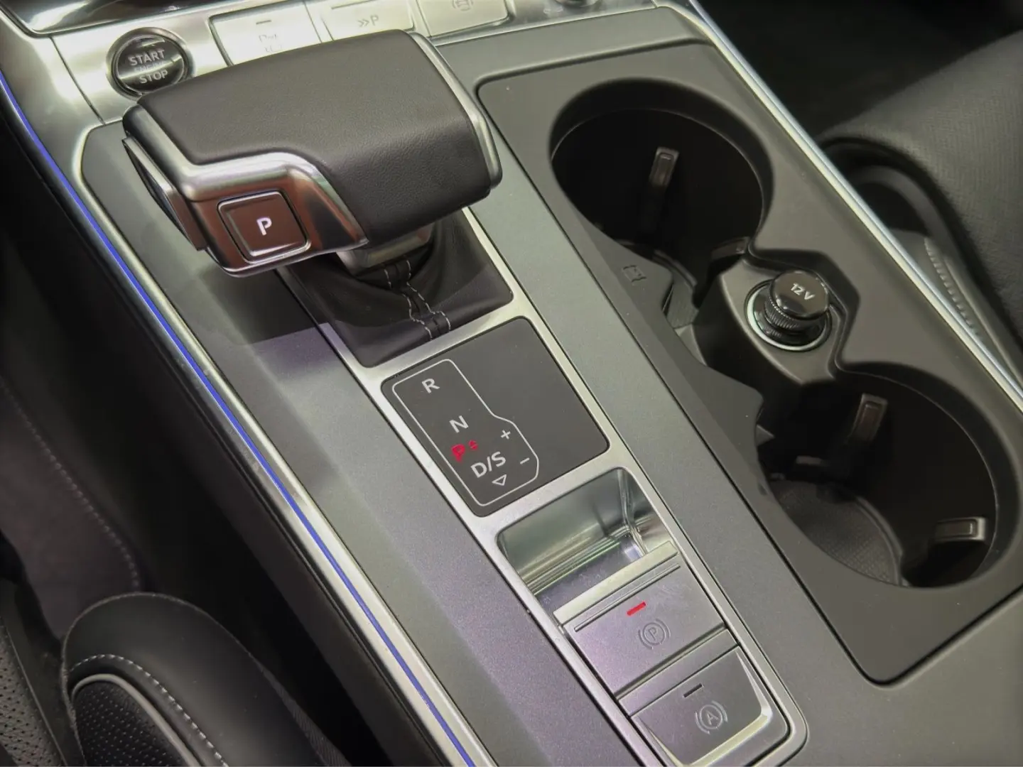A6 50 TFSI e Q ADVANCED UPE97 LM20 TV PANO MASSA
