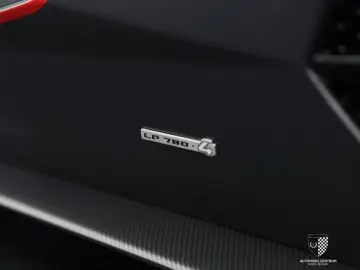 Lamborghini Aventador Ultimate Roadster 1 of 250 FullCarbon