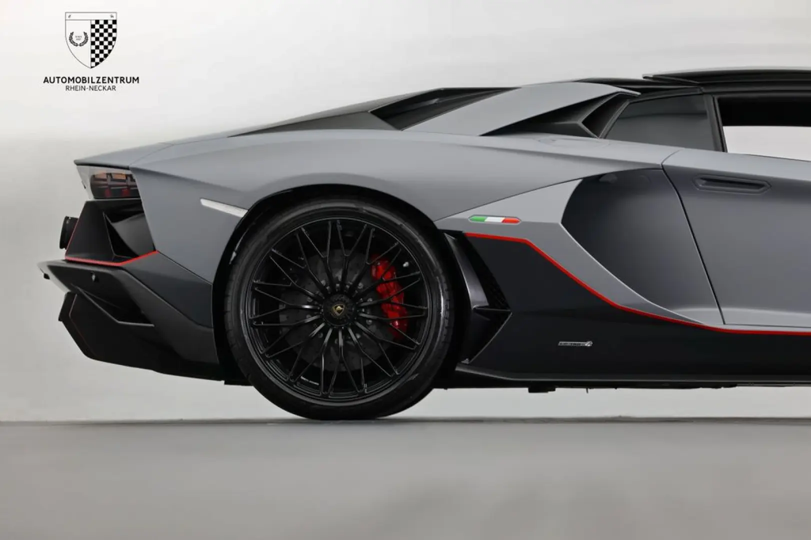 Lamborghini Aventador Ultimate Roadster 1 of 250 FullCarbon