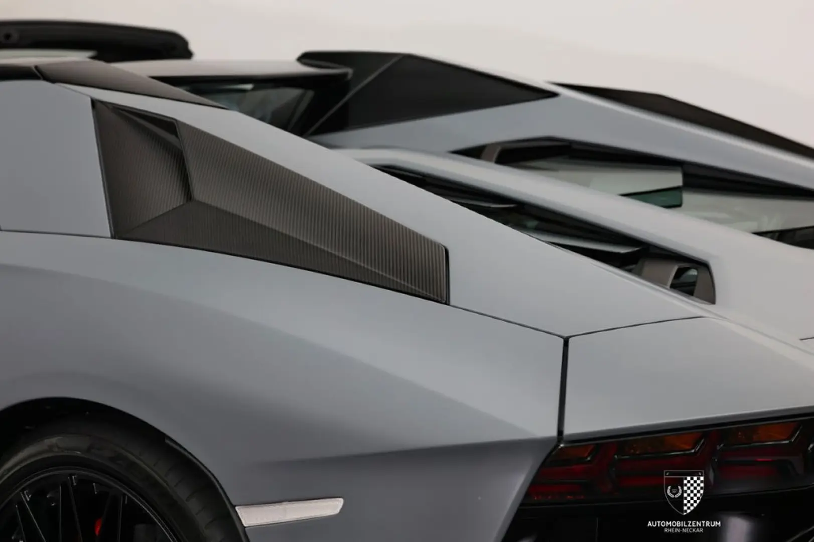Lamborghini Aventador Ultimate Roadster 1 of 250 FullCarbon