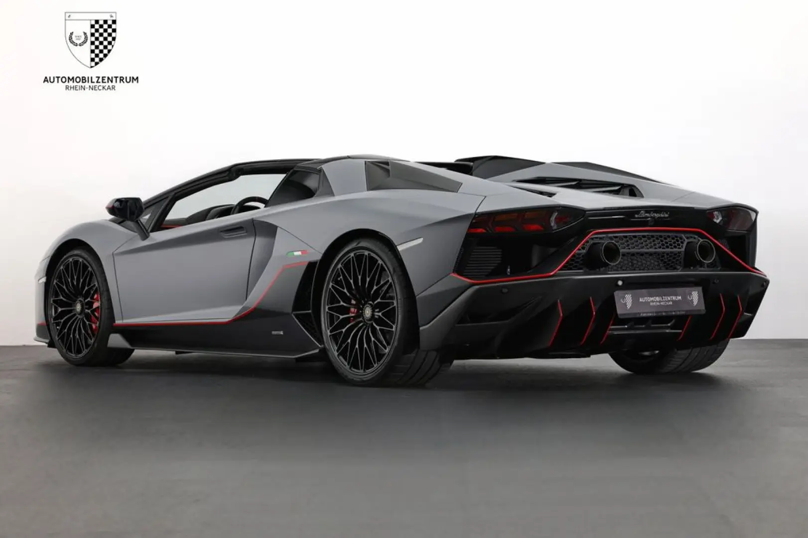 Lamborghini Aventador Ultimate Roadster 1 of 250 FullCarbon