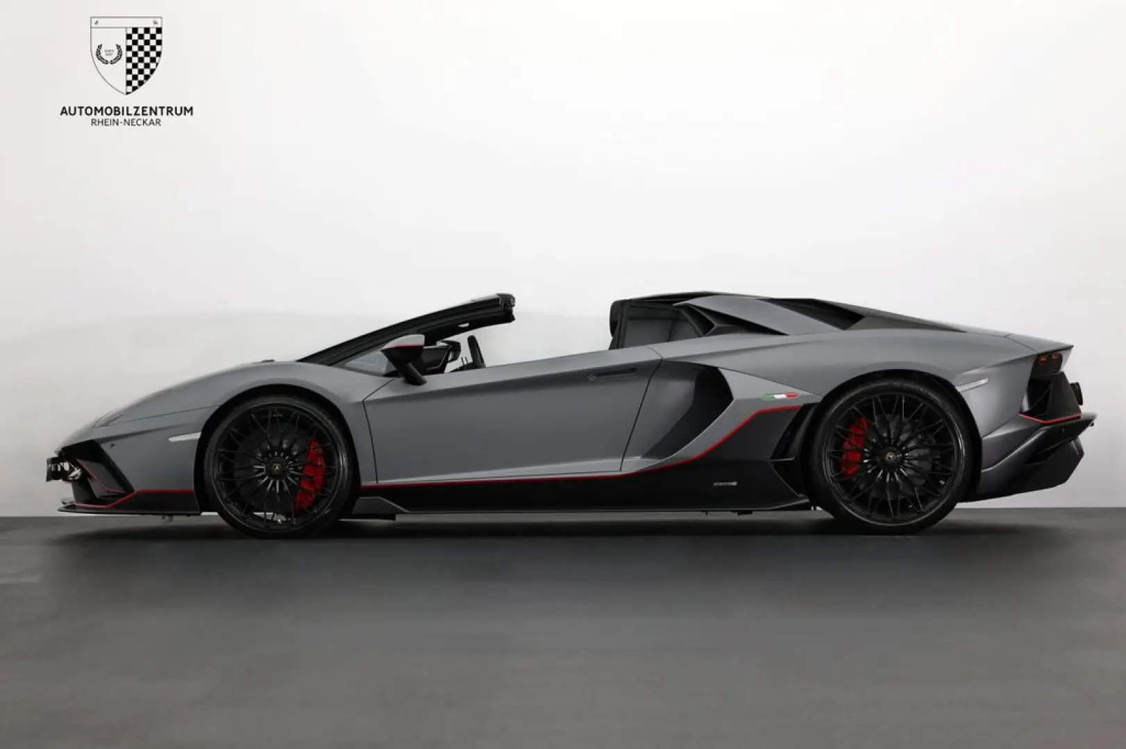 Lamborghini Aventador Ultimate Roadster 1 of 250 FullCarbon