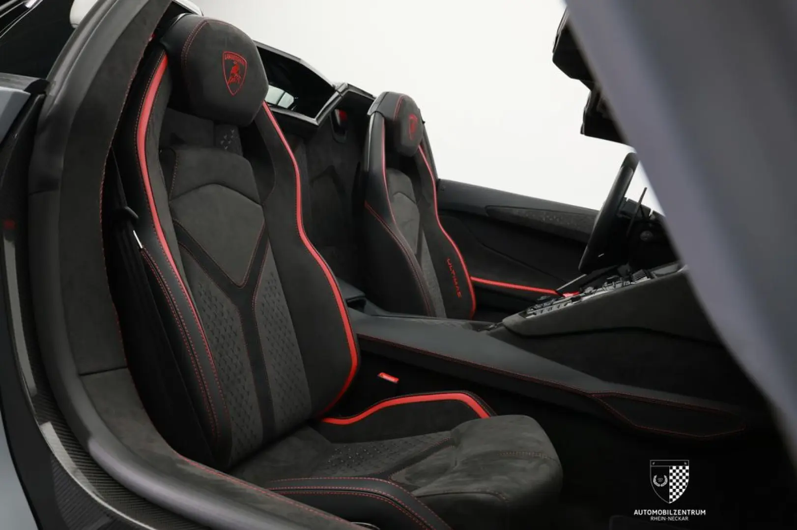 Lamborghini Aventador Ultimate Roadster 1 of 250 FullCarbon