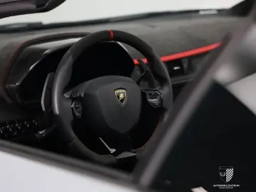 Lamborghini Aventador Ultimate Roadster 1 of 250 FullCarbon