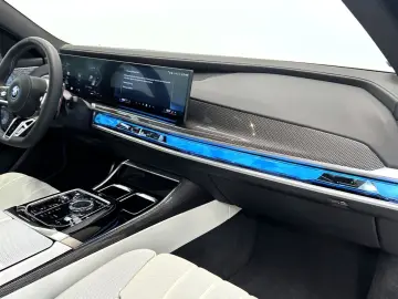 M760 e xDrive °Full Option°