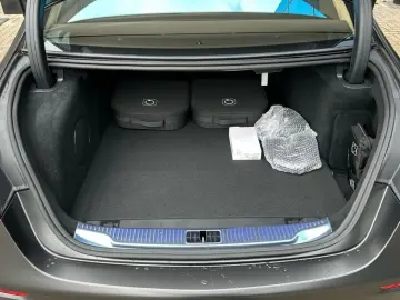 Mercedes-Benz S 63 AMG E-Performance Night Ceramic Chauffeur