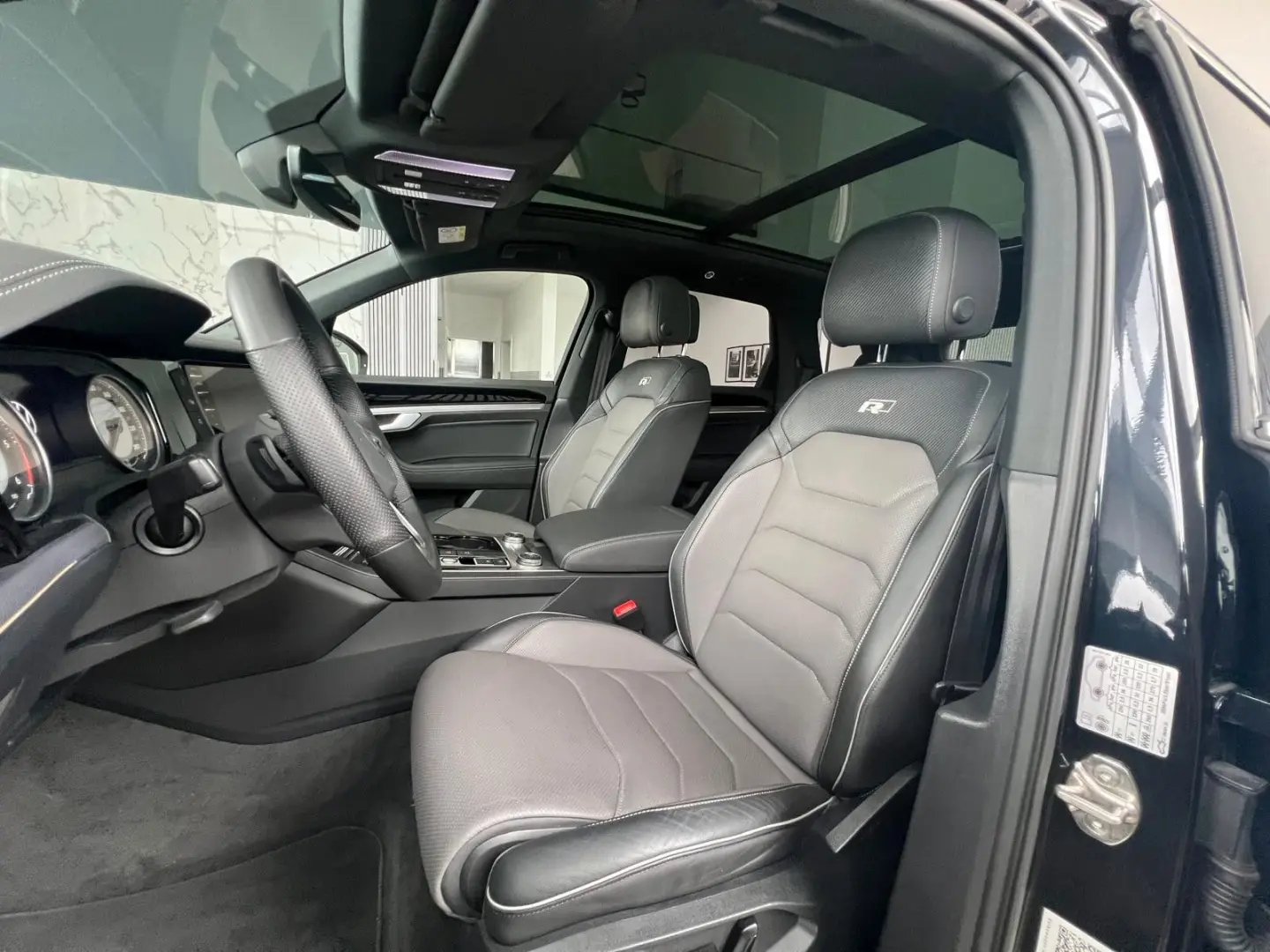 Touareg 3.0 TDI R-Line 4M Matrix Pano Luft