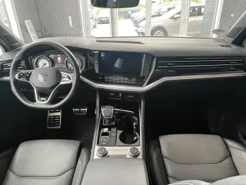 Touareg 3.0 TDI R-Line 4M Matrix Pano Luft