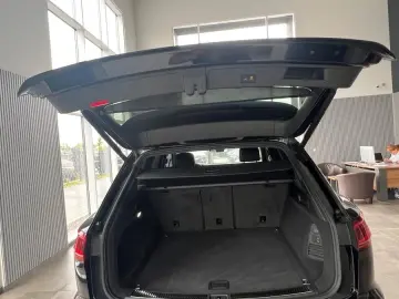 Touareg 3.0 TDI R-Line 4M Matrix Pano Luft