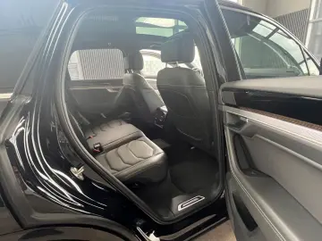Touareg 3.0 TDI R-Line 4M Matrix Pano Luft