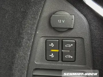 Touareg 3.0 V6 TDI R-Line Navi AHK LED Luftfed.