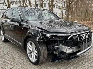 Q7 50 TDI quattro S line  210kw ERST 17 TKM PANO