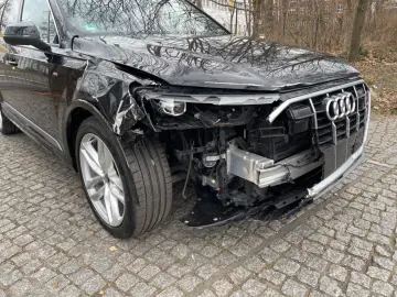 Q7 50 TDI quattro S line  210kw ERST 17 TKM PANO