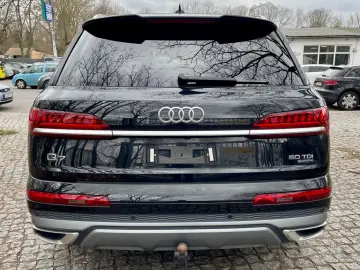 Q7 50 TDI quattro S line  210kw ERST 17 TKM PANO