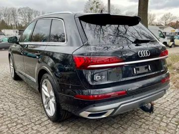 Q7 50 TDI quattro S line  210kw ERST 17 TKM PANO