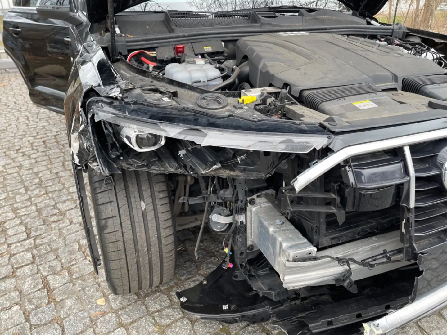 Q7 50 TDI quattro S line  210kw ERST 17 TKM PANO