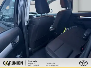 Hilux 2,4 AT COMFORT+AHZV+WANNE