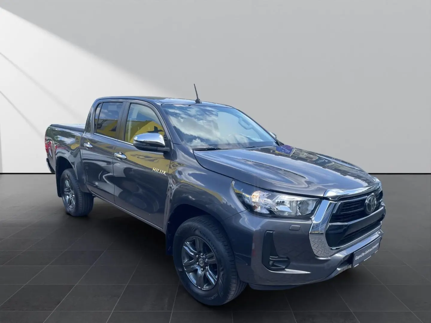 Hilux 2.8 Double Cab 4x4*Navi*Safety Sense*