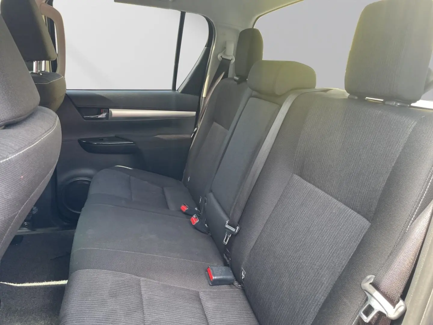 Hilux 2.8 Double Cab 4x4*Navi*Safety Sense*