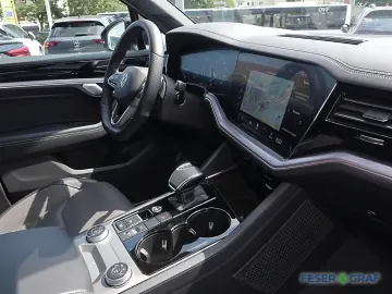 Touareg R-Line 4Motion 3.0 TDI PANO,AHK,RFK,LED